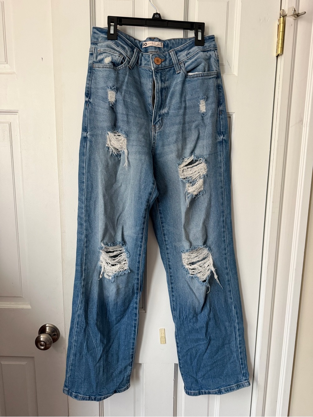 SO Women's Boyfriend Jeans - Light Blue Distressed